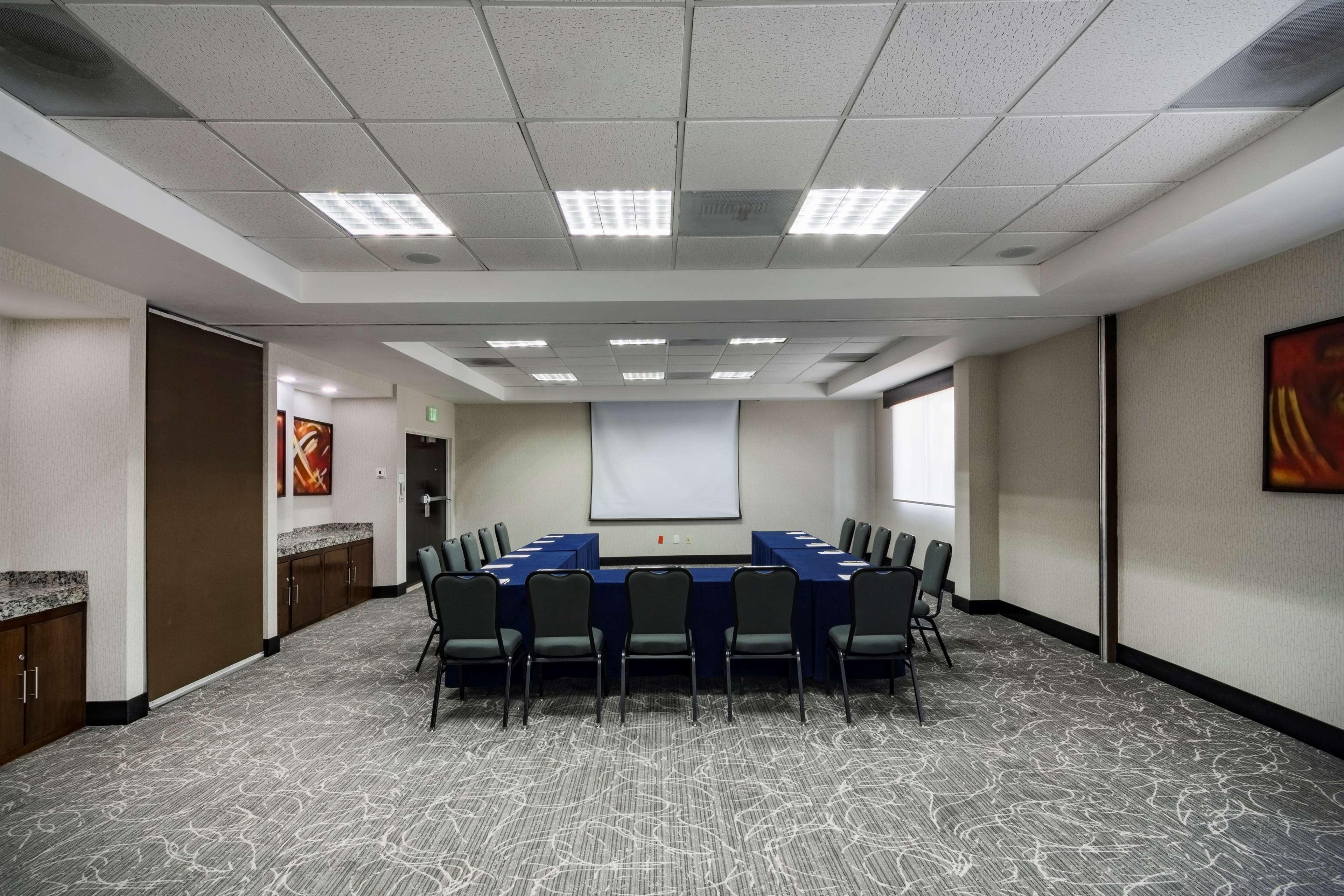 Doubletree By Hilton Queretaro Ξενοδοχείο Εξωτερικό φωτογραφία