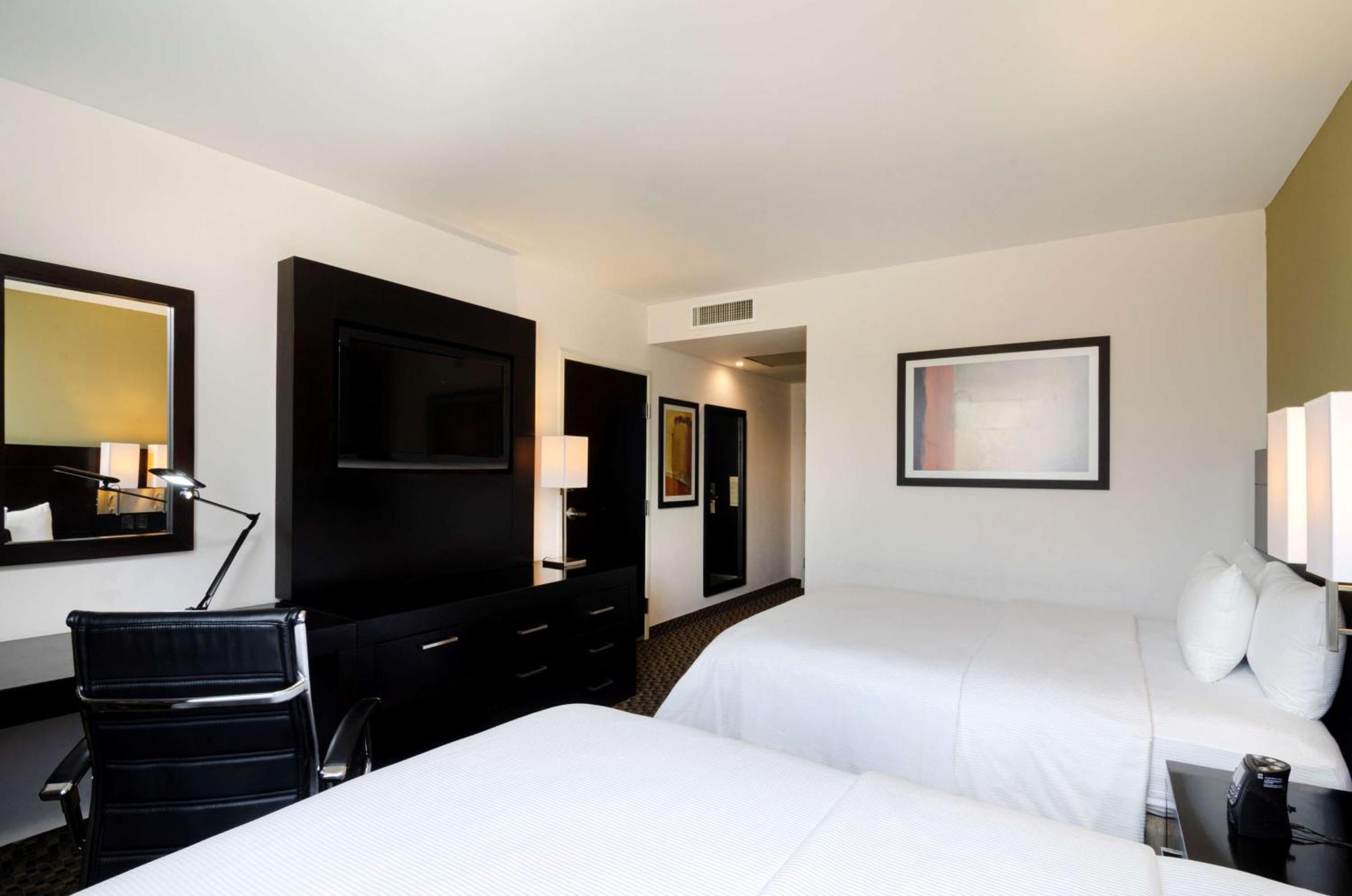 Doubletree By Hilton Queretaro Ξενοδοχείο Εξωτερικό φωτογραφία