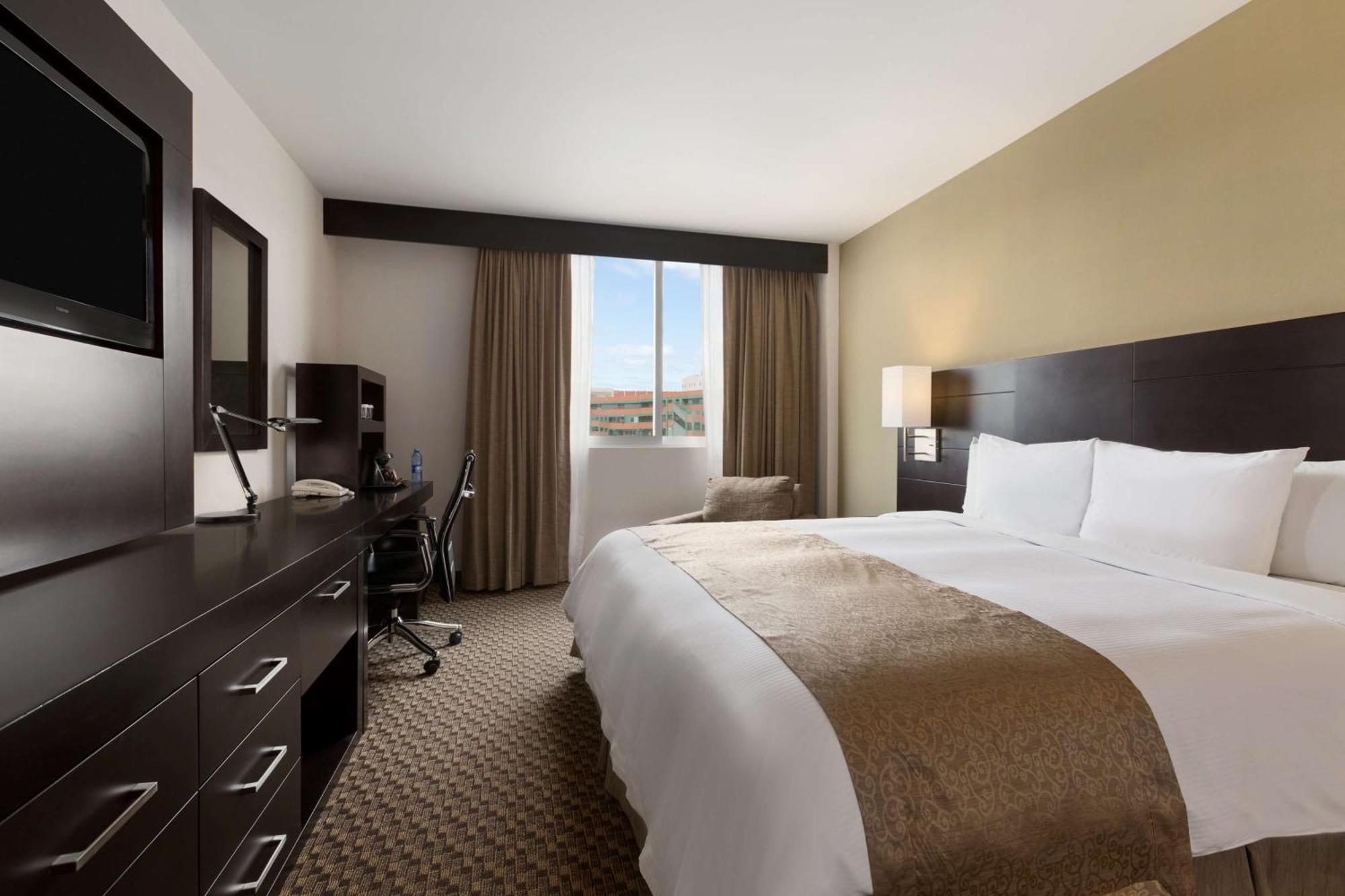 Doubletree By Hilton Queretaro Ξενοδοχείο Εξωτερικό φωτογραφία