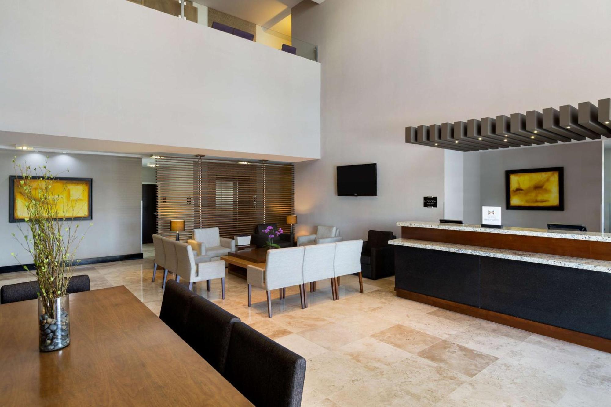Doubletree By Hilton Queretaro Ξενοδοχείο Εξωτερικό φωτογραφία