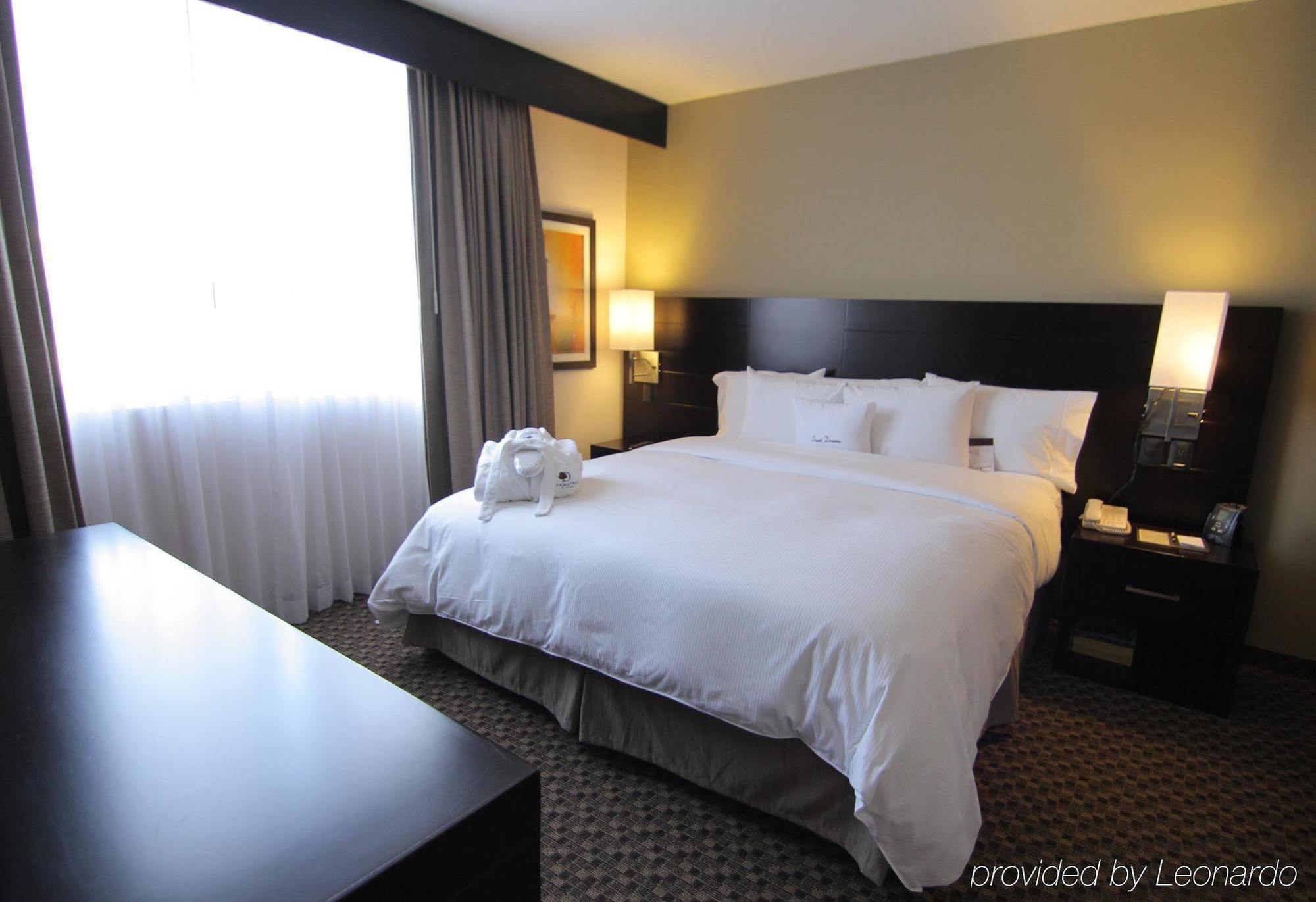 Doubletree By Hilton Queretaro Ξενοδοχείο Εξωτερικό φωτογραφία