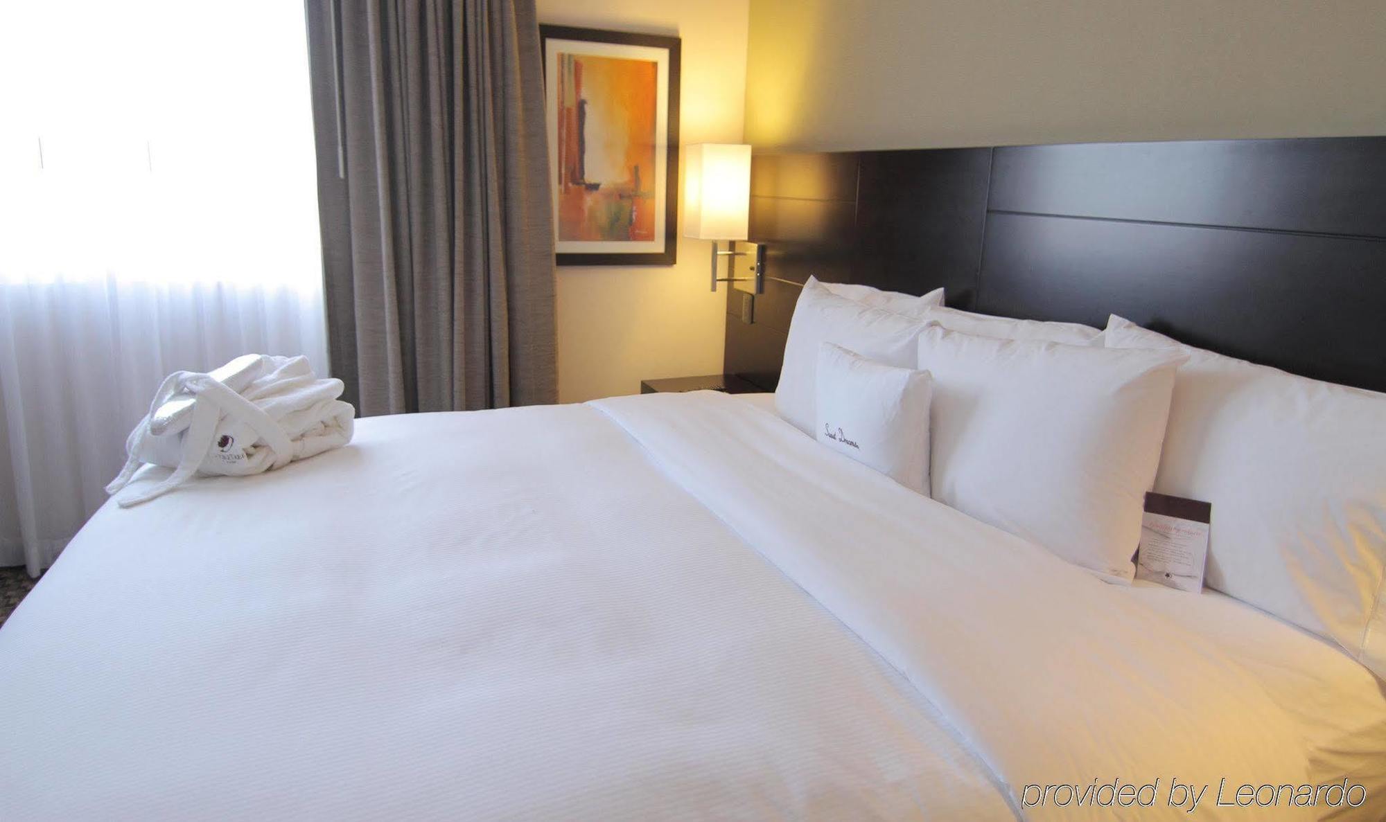 Doubletree By Hilton Queretaro Ξενοδοχείο Εξωτερικό φωτογραφία